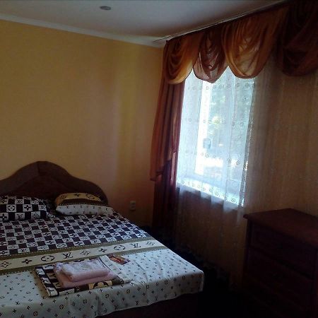 Imperial Hotel Krivoy Rog Kryvyi Rih Exteriör bild